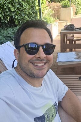 Mosi SURİJON profil fotoğrafı