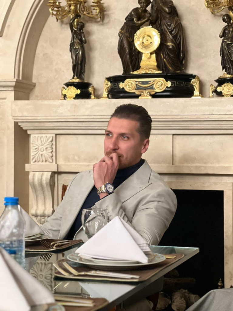 Armin Elham profil fotoğrafı